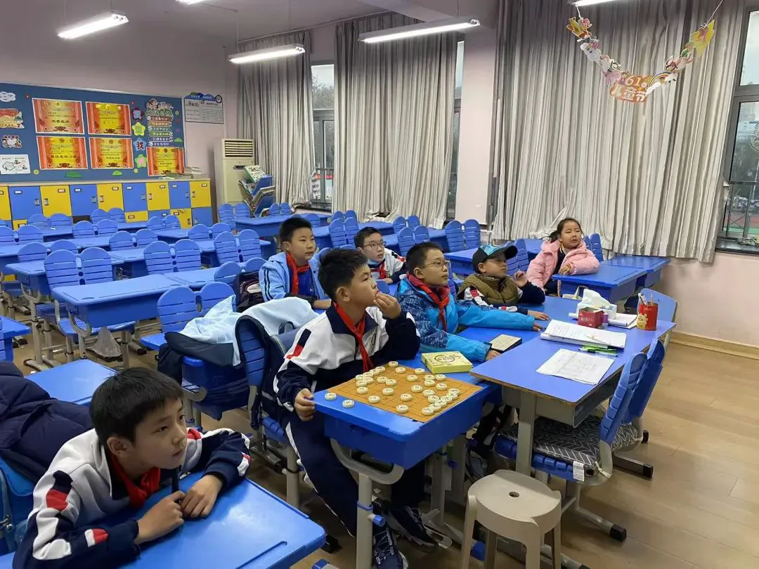 篮球防守训练中如何提高体能和耐力_1